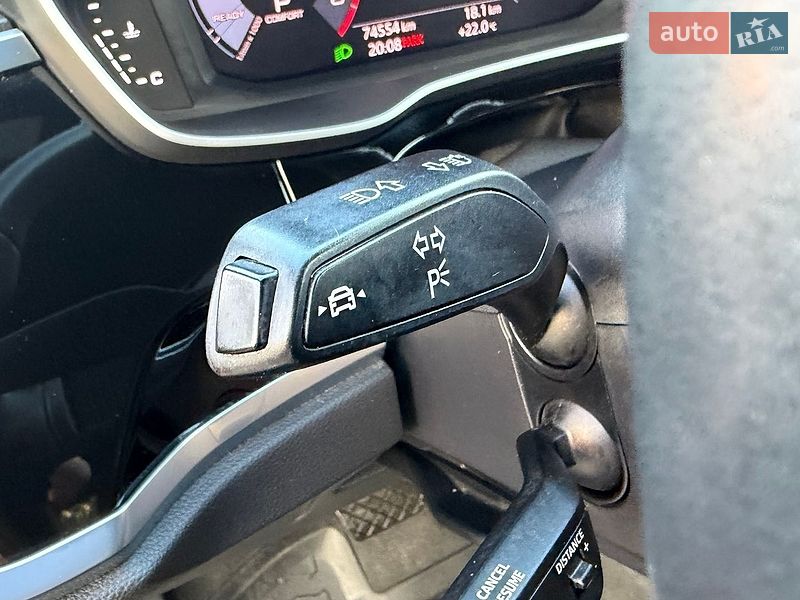 Внедорожник / Кроссовер Audi Q3 2021 в Киеве
