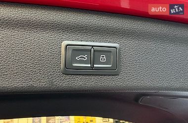 Внедорожник / Кроссовер Audi Q3 2021 в Киеве