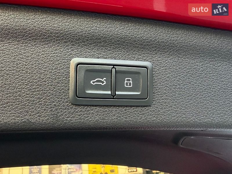 Внедорожник / Кроссовер Audi Q3 2021 в Киеве