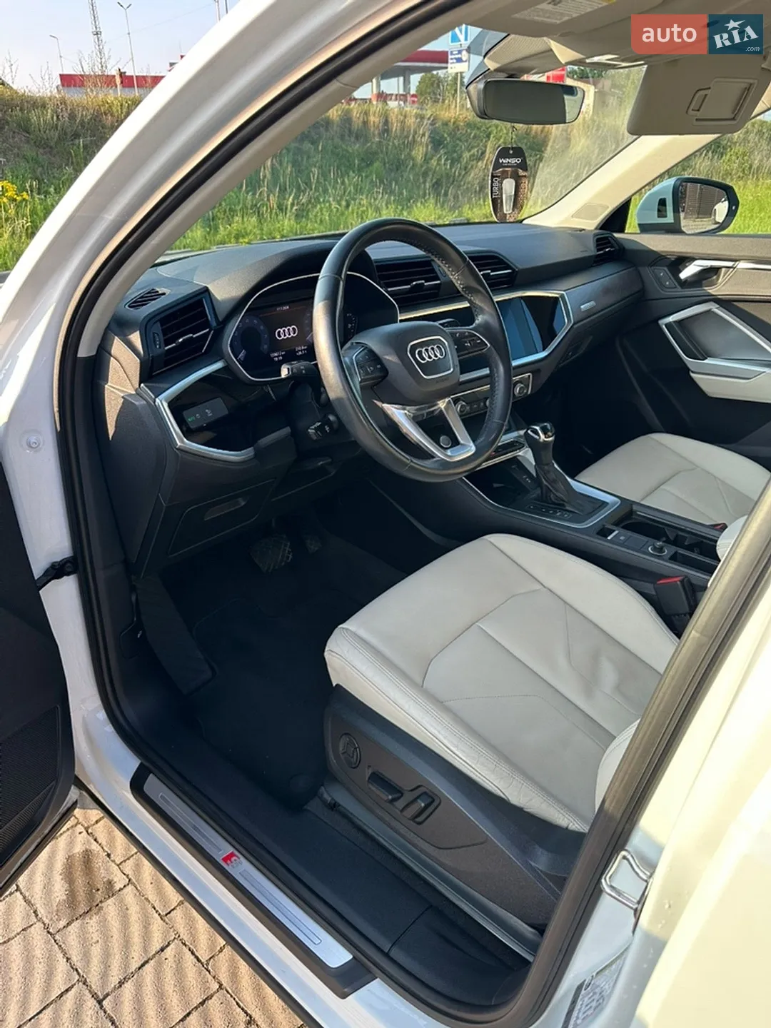 2019 Audi Q3 - мініатюра 11