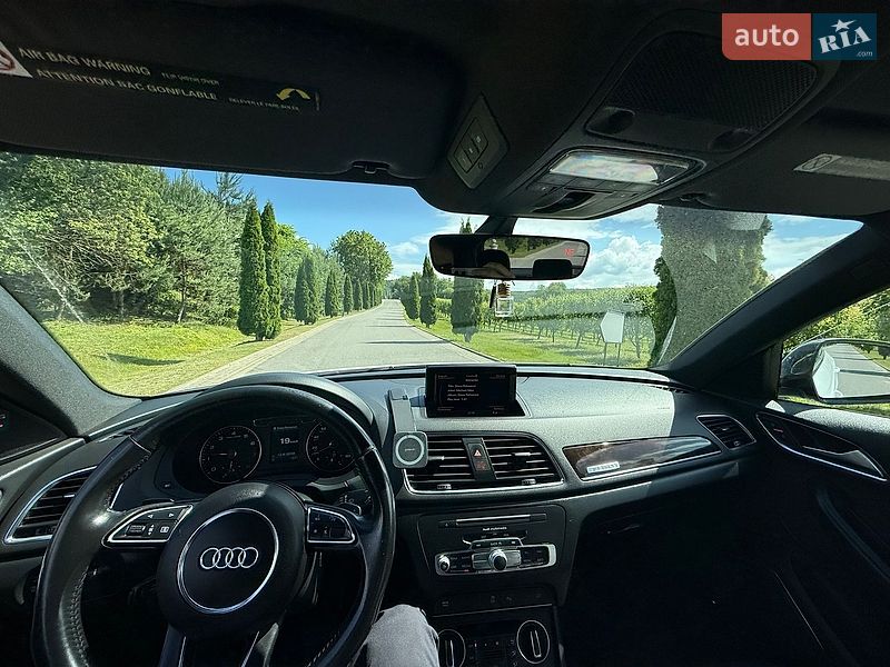 Внедорожник / Кроссовер Audi Q3 2015 в Львове