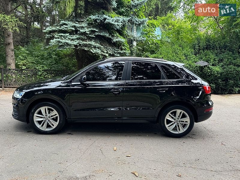 Внедорожник / Кроссовер Audi Q3 2017 в Умани