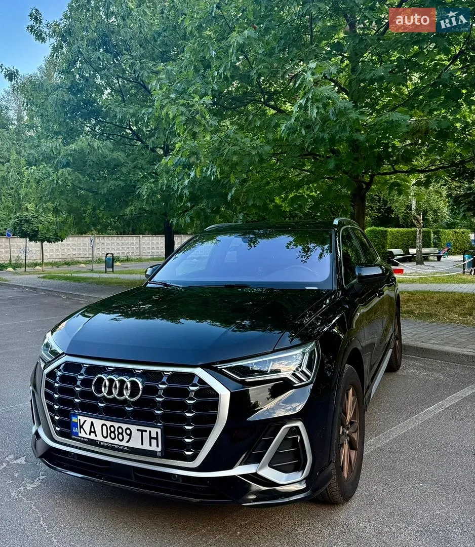 2020 Audi Q3 - фото 1
