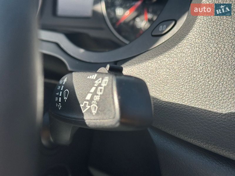 Внедорожник / Кроссовер Audi Q3 2012 в Стрые