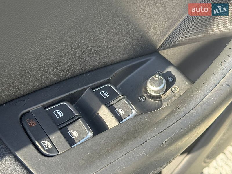 Внедорожник / Кроссовер Audi Q3 2012 в Стрые