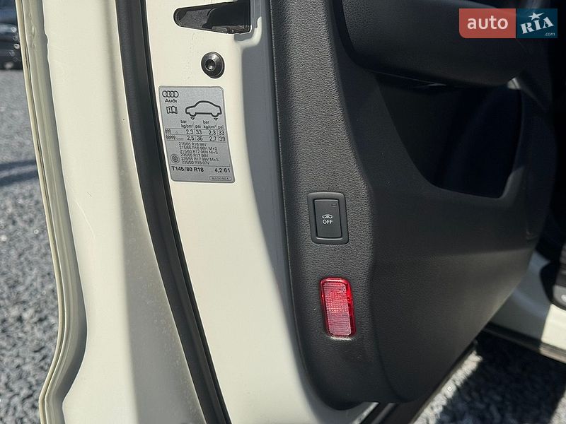 Внедорожник / Кроссовер Audi Q3 2012 в Стрые
