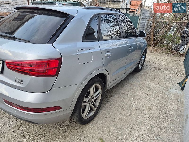 Позашляховик / Кросовер Audi Q3 2018 в Кам'яному