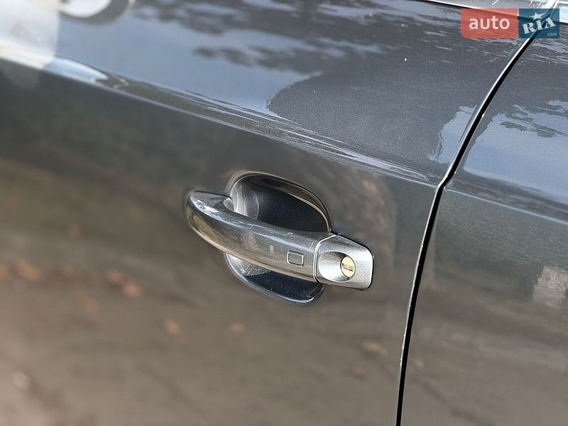 Позашляховик / Кросовер Audi Q3 2015 в Стрию