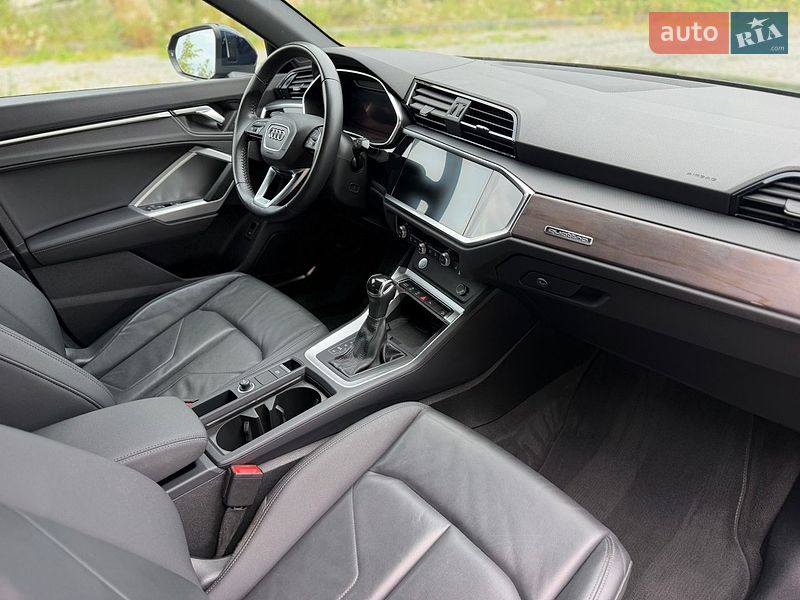 Позашляховик / Кросовер Audi Q3 2019 в Києві