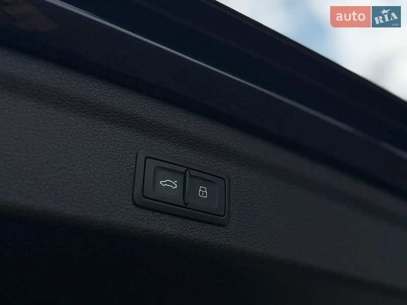 Позашляховик / Кросовер Audi Q3 2019 в Києві