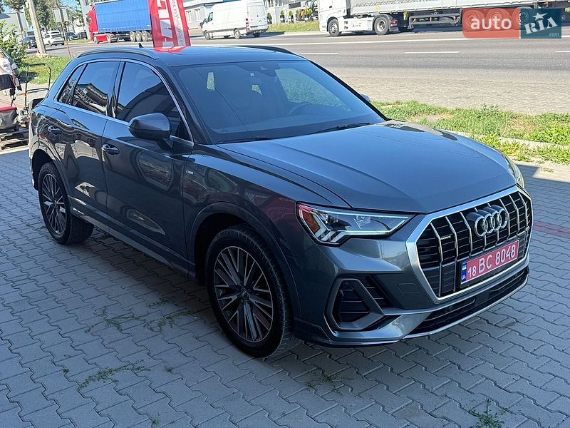 Позашляховик / Кросовер Audi Q3 2019 в Тернополі