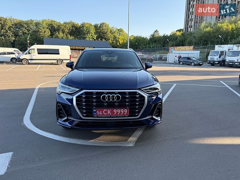Внедорожник / Кроссовер Audi Q3 2024 в Львове