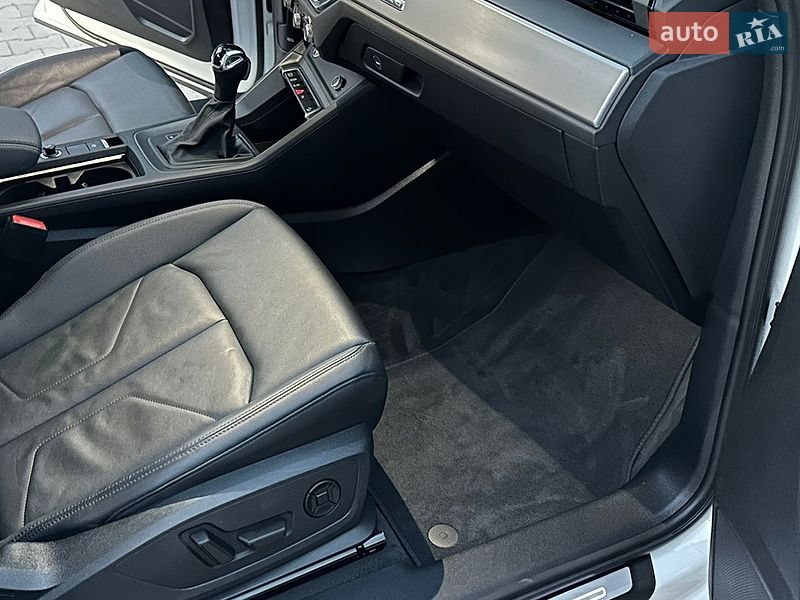 Позашляховик / Кросовер Audi Q3 2021 в Києві