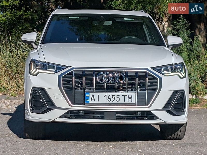 Позашляховик / Кросовер Audi Q3 2024 в Борисполі