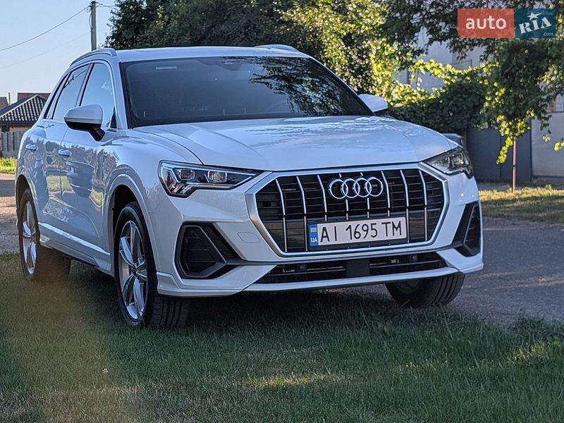 Позашляховик / Кросовер Audi Q3 2024 в Борисполі