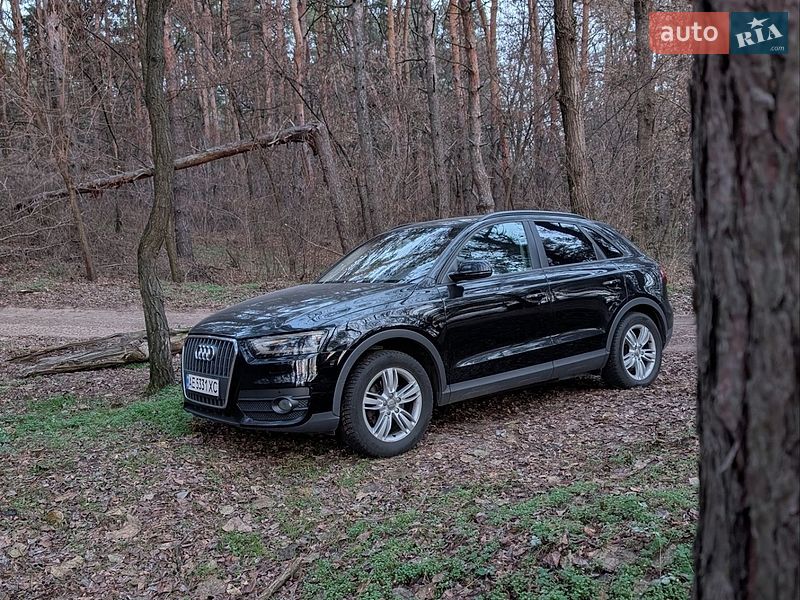 Позашляховик / Кросовер Audi Q3 2014 в Дніпрі