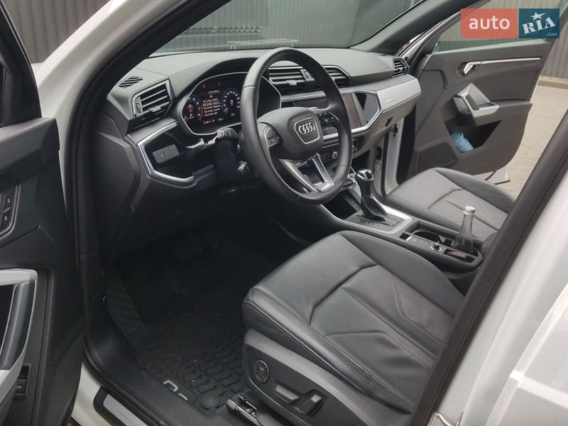 Внедорожник / Кроссовер Audi Q3 2020 в Черновцах