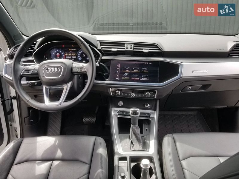 Внедорожник / Кроссовер Audi Q3 2020 в Черновцах