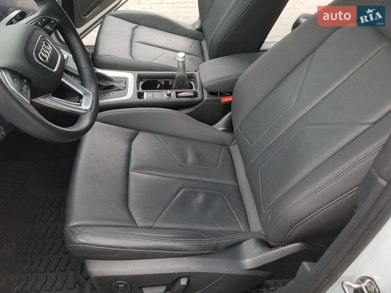 Внедорожник / Кроссовер Audi Q3 2020 в Черновцах