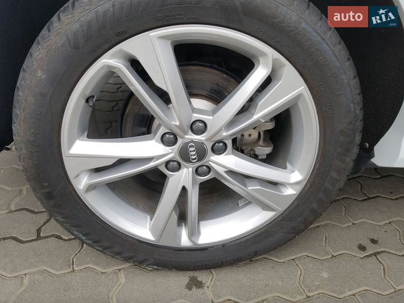 Внедорожник / Кроссовер Audi Q3 2020 в Черновцах
