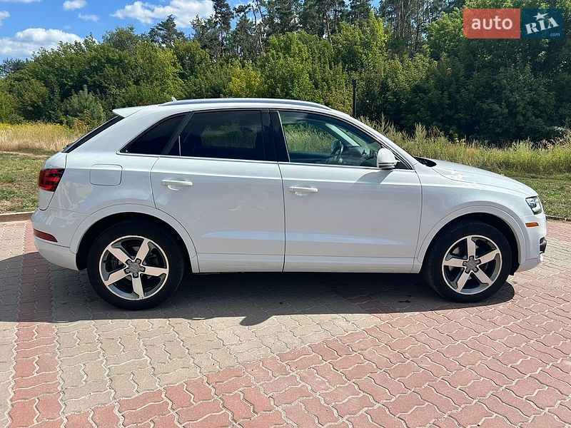 Позашляховик / Кросовер Audi Q3 2015 в Обухові