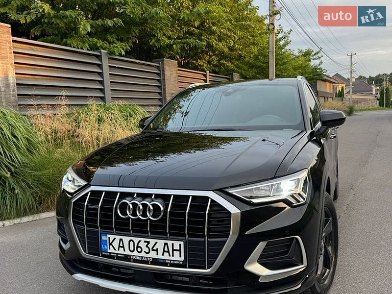Позашляховик / Кросовер Audi Q3 2020 в Києві
