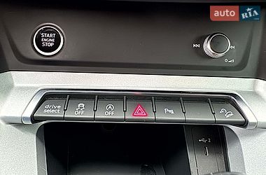 Внедорожник / Кроссовер Audi Q3 2022 в Запорожье