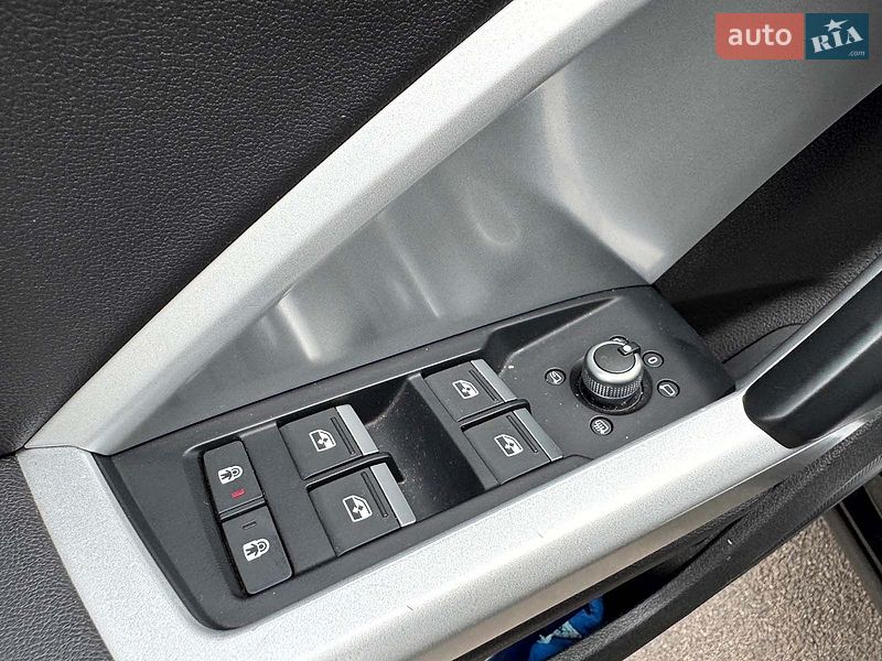 Внедорожник / Кроссовер Audi Q3 2022 в Запорожье