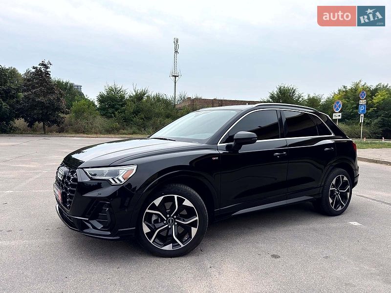 Внедорожник / Кроссовер Audi Q3 2022 в Запорожье