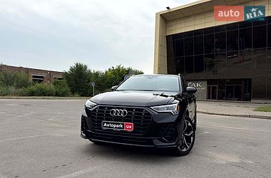 Внедорожник / Кроссовер Audi Q3 2022 в Запорожье
