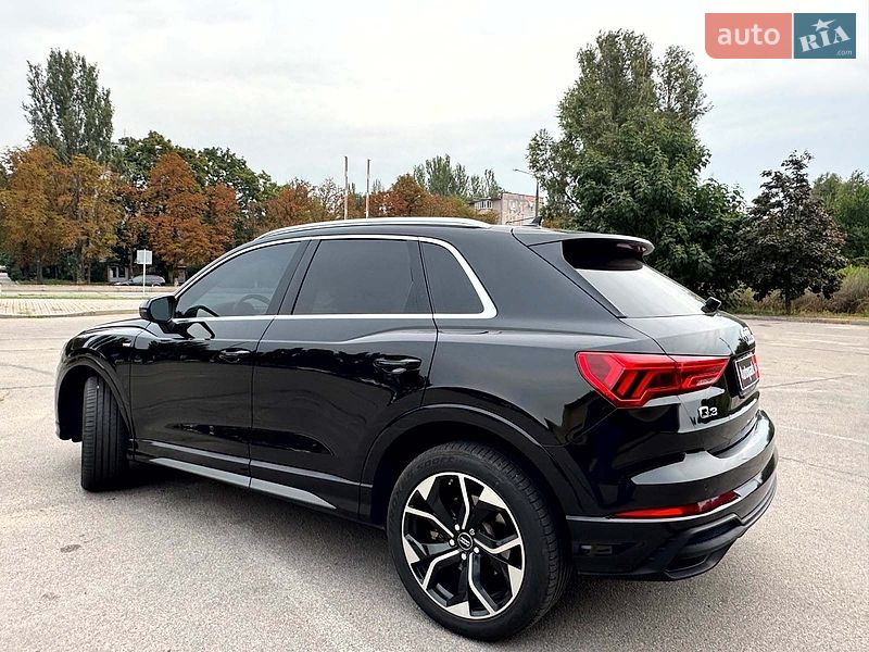 Внедорожник / Кроссовер Audi Q3 2022 в Запорожье