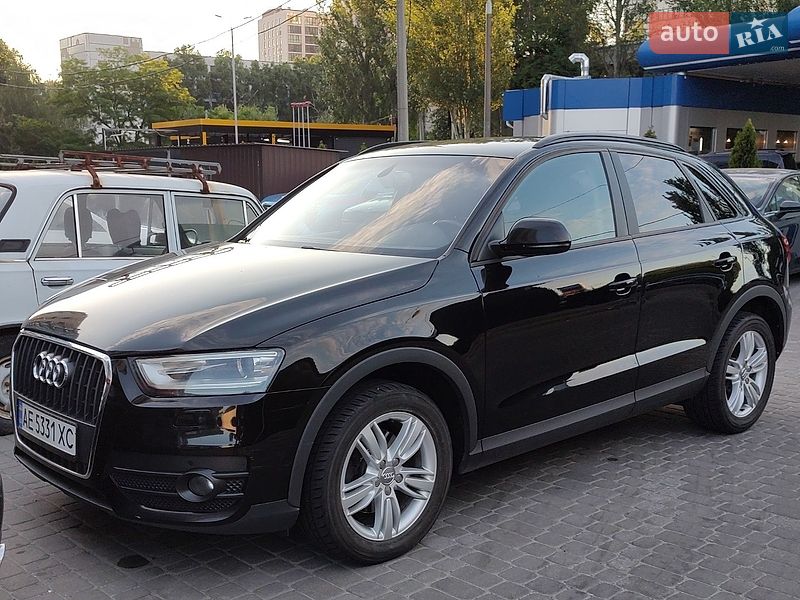 Позашляховик / Кросовер Audi Q3 2014 в Дніпрі