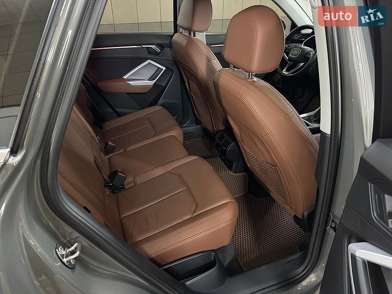 Внедорожник / Кроссовер Audi Q3 2022 в Умани