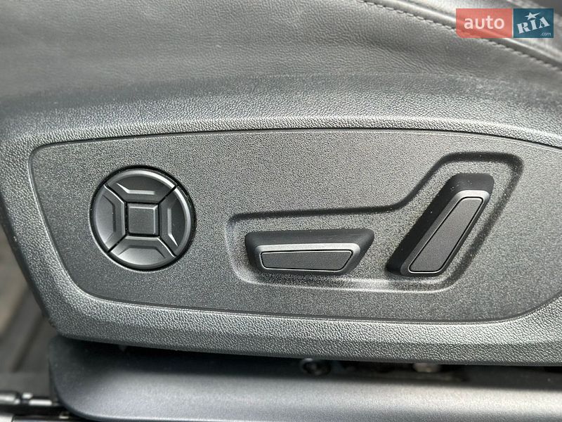 Внедорожник / Кроссовер Audi Q3 2024 в Киеве