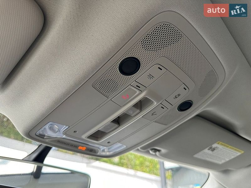 Внедорожник / Кроссовер Audi Q3 2024 в Киеве