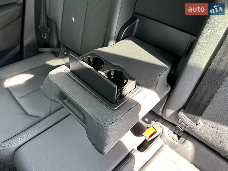 Внедорожник / Кроссовер Audi Q3 2024 в Киеве