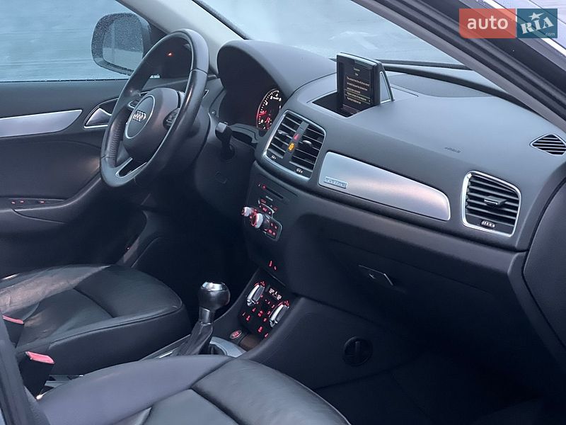 Внедорожник / Кроссовер Audi Q3 2015 в Львове