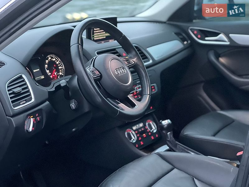 Внедорожник / Кроссовер Audi Q3 2015 в Львове