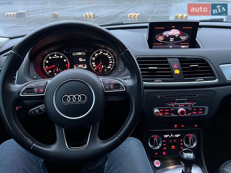Внедорожник / Кроссовер Audi Q3 2015 в Львове