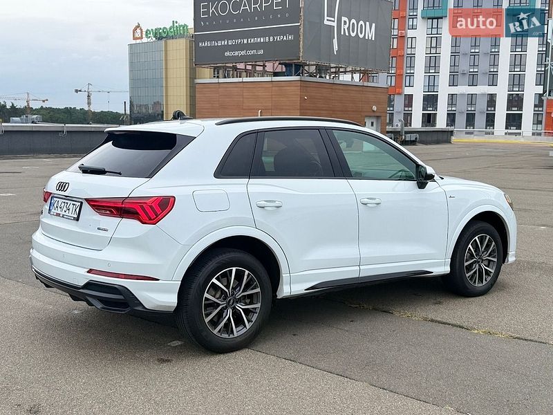 Позашляховик / Кросовер Audi Q3 2021 в Києві фото 7 Позашляховик / Кросовер Audi Q3 2021 в Києві
