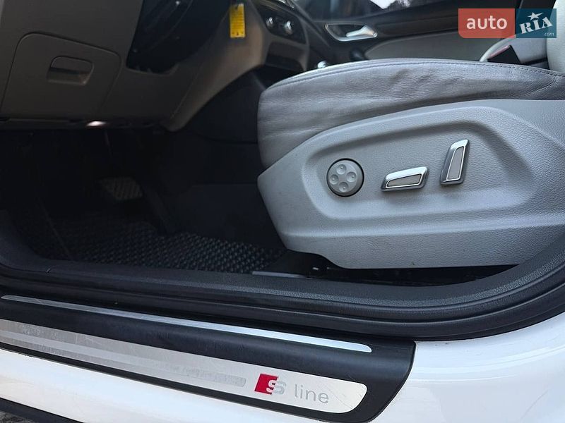 Позашляховик / Кросовер Audi Q3 2017 в Львові фото 14 Позашляховик / Кросовер Audi Q3 2017 в Львові