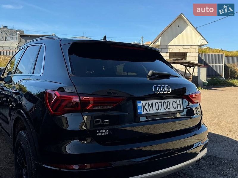 Позашляховик / Кросовер Audi Q3 2020 в Житомирі