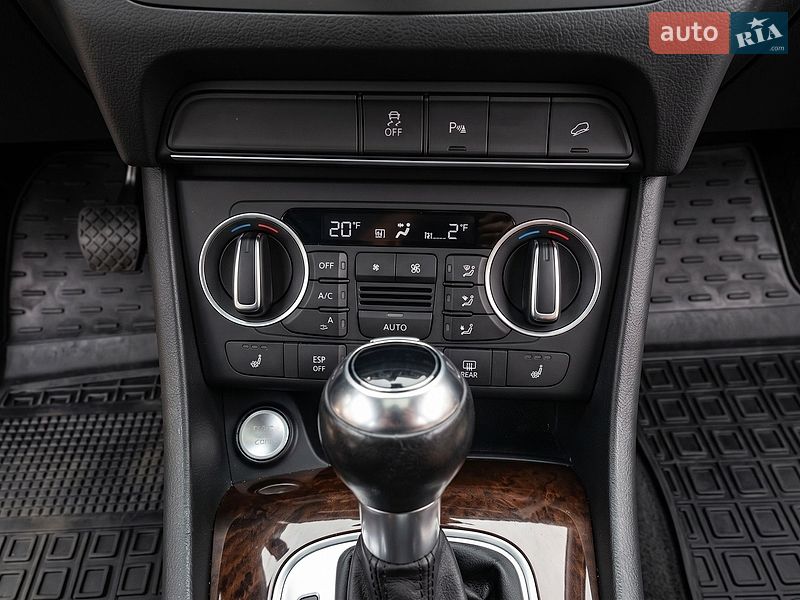 Позашляховик / Кросовер Audi Q3 2015 в Києві