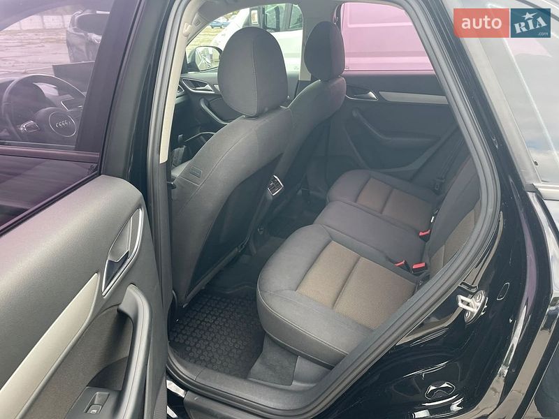 Позашляховик / Кросовер Audi Q3 2014 в Дніпрі