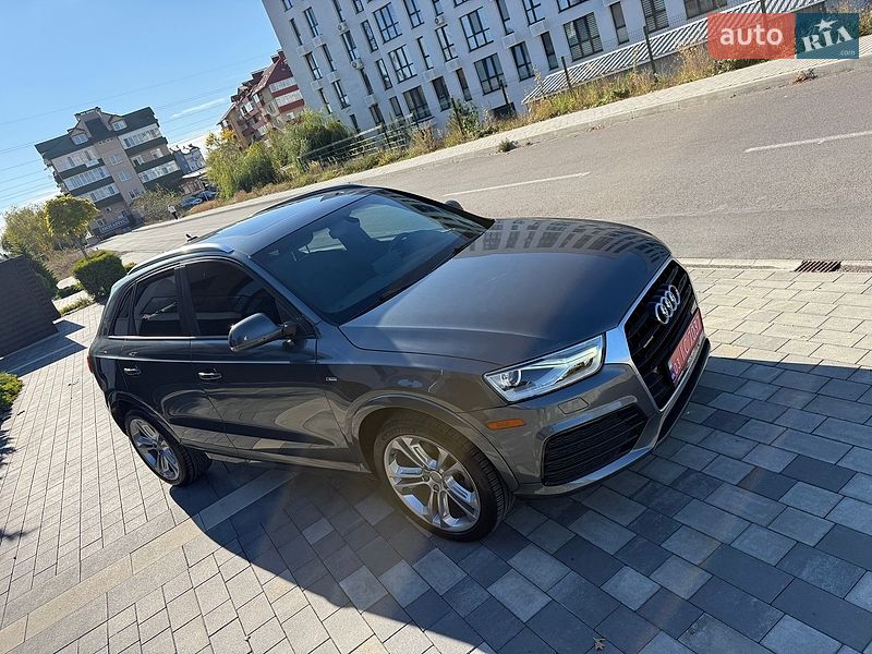 Внедорожник / Кроссовер Audi Q3 2018 в Ужгороде