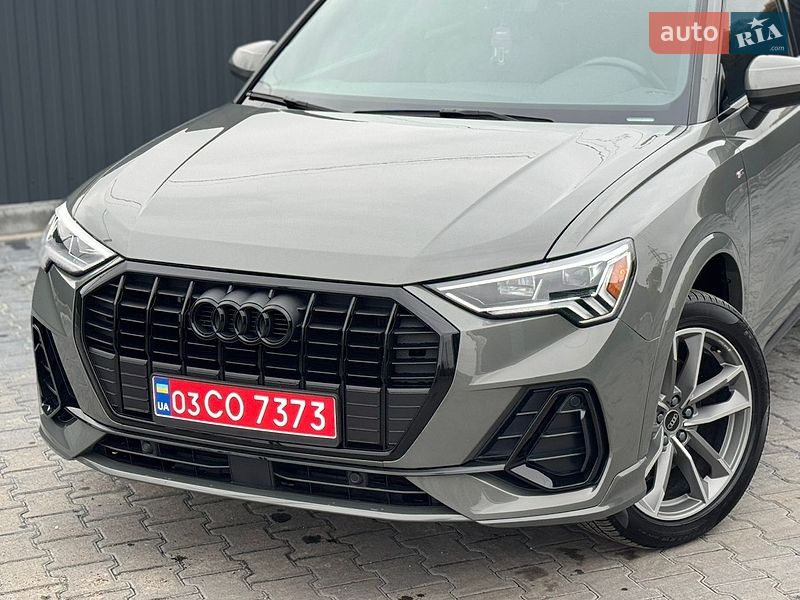 Внедорожник / Кроссовер Audi Q3 2024 в Тернополе