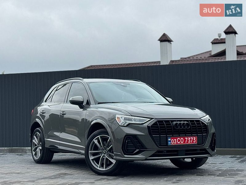 Внедорожник / Кроссовер Audi Q3 2024 в Тернополе