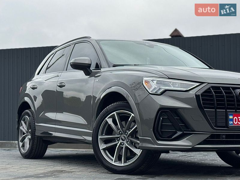 Внедорожник / Кроссовер Audi Q3 2024 в Тернополе