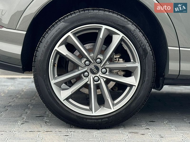 Внедорожник / Кроссовер Audi Q3 2024 в Тернополе