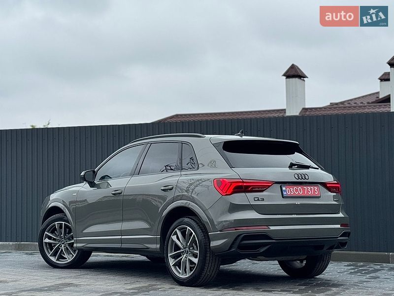Внедорожник / Кроссовер Audi Q3 2024 в Тернополе